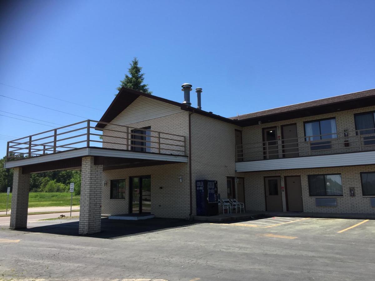 Malibu Inn Lake Delton 外观 照片